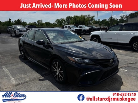 2021 Toyota Camry SE Sedan