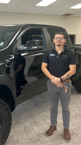 Staff member Fernando Ochoa from ID_cf2c10