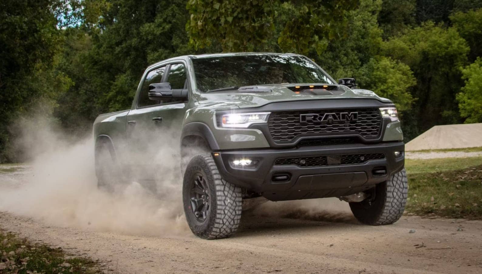 2026%20Ram%201500%20vs.%20Toyota%20Tundra%20in%20Muskogee%2C%20OK.jpg