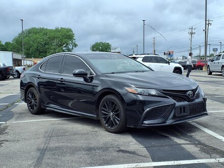 2021 Toyota Camry SE Sedan