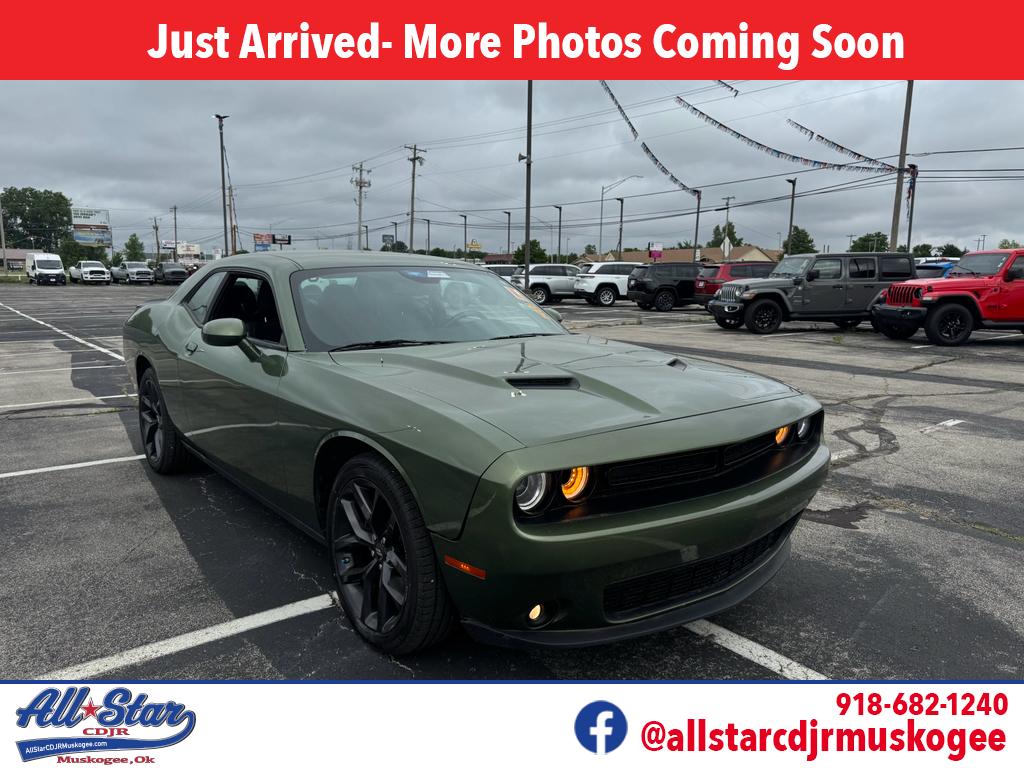 2023 Dodge Challenger SXT Auto's photo