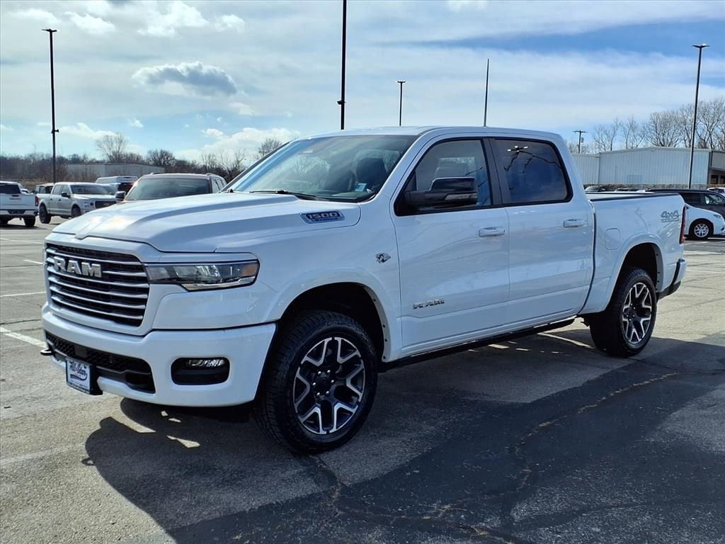 New 2026 Ram 1500 LARAMIE CREW CAB 4X4 5'7 BOX Pickup