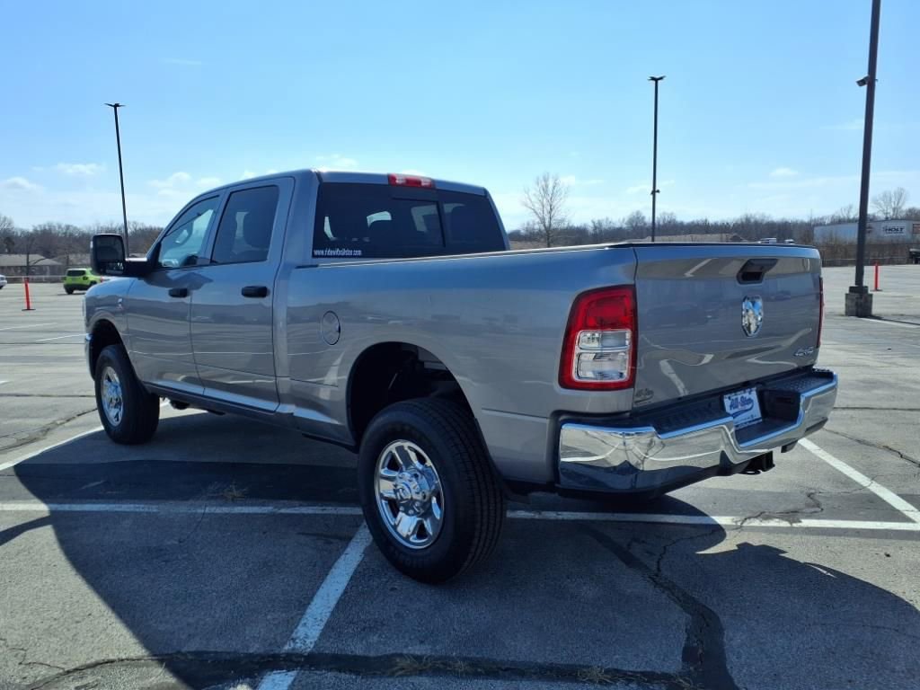 2024 Ram 2500 Tradesman photo 4