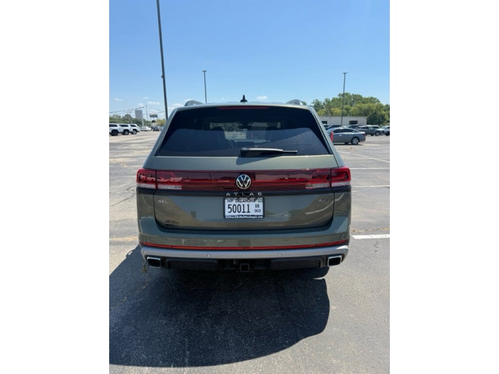 Used 2024 Volkswagen Atlas 2.0T Peak Edition SEL 2.0T Peak Edition SEL 4MOTION