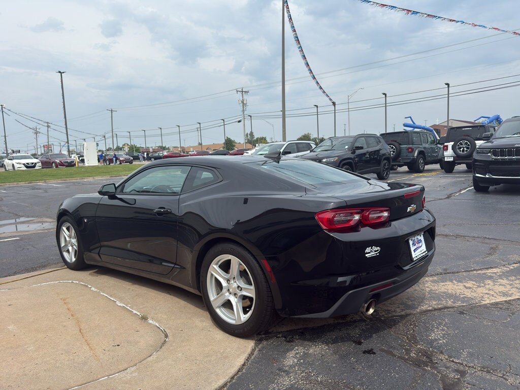 2022 Chevrolet Camaro 1LT photo 3