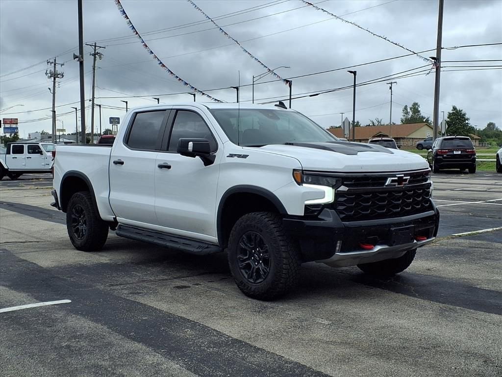 2024 Chevrolet Silverado 1500 ZR2's photo