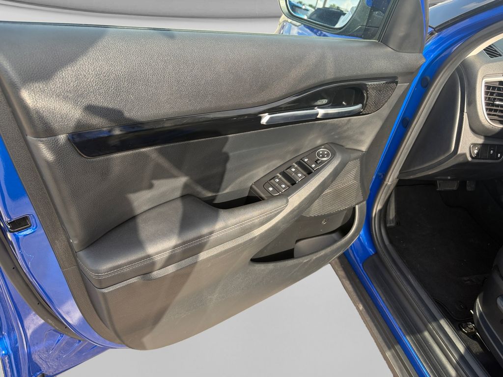 2025 Kia Seltos S - Photo 17