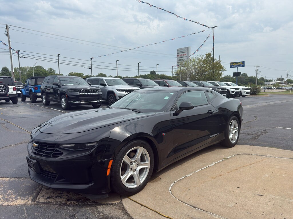 2022 Chevrolet Camaro 1LT photo 4