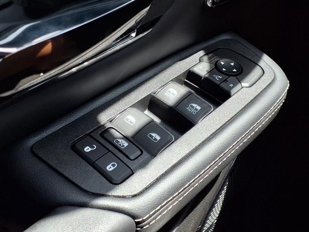 2025 RAM 1500 Limited - Photo 18