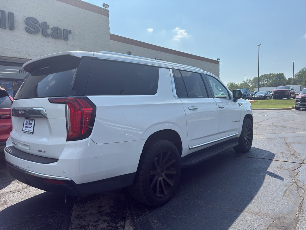 2022 Gmc Yukon XL SLT photo 2