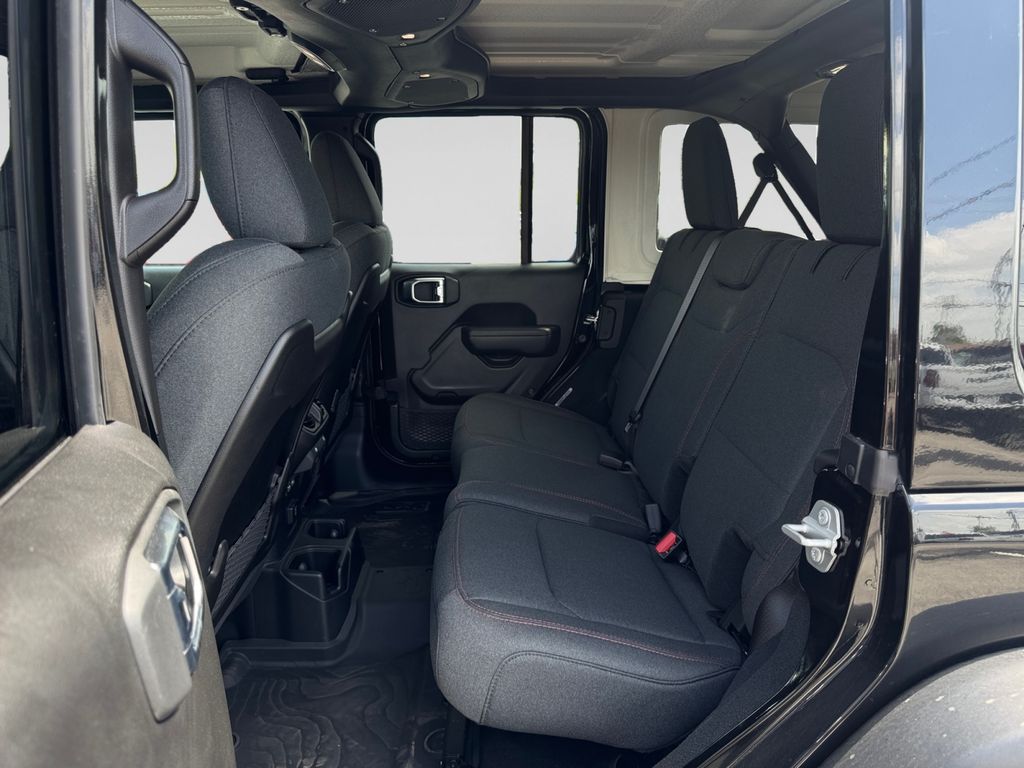 2025 Jeep Wrangler 4-Door Rubicon - Photo 22