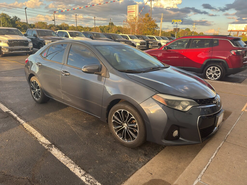 2014 Toyota Corolla S Premium photo 3