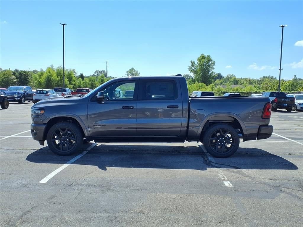 New 2026 Ram 1500 LARAMIE CREW CAB 4X4 5'7 BOX Pickup