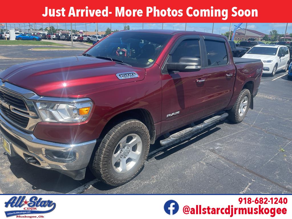 2019 RAM 1500 Big Horn/Lone Star 4x4 Crew Cab 5'7's photo