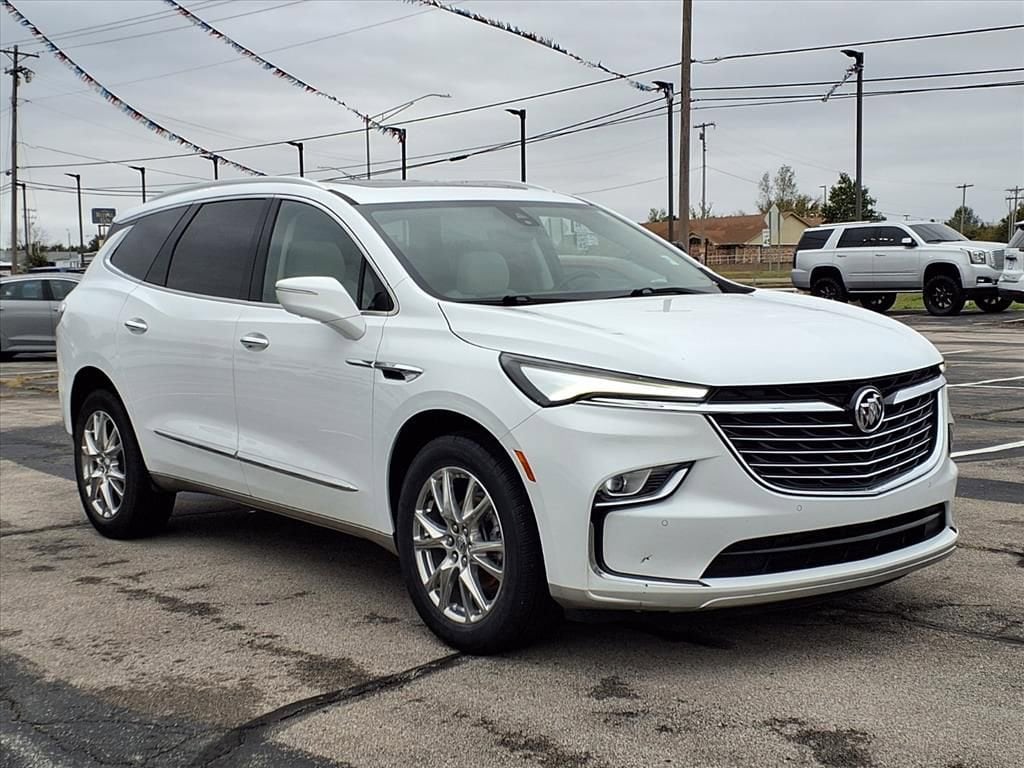 2023 Buick Enclave Premium's photo
