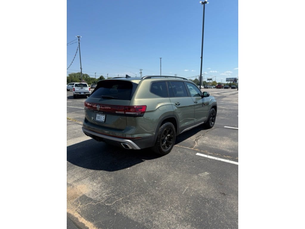 Used 2024 Volkswagen Atlas 2.0T Peak Edition SEL 2.0T Peak Edition SEL 4MOTION