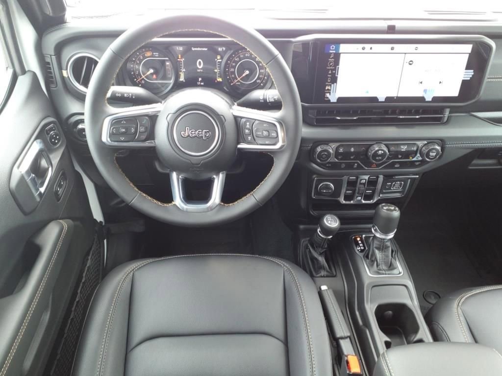 2024 Jeep Wrangler Sahara photo 3