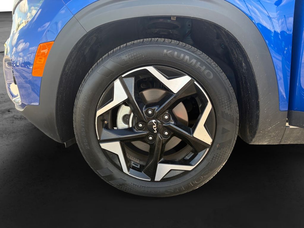 2025 Kia Seltos S - Photo 23