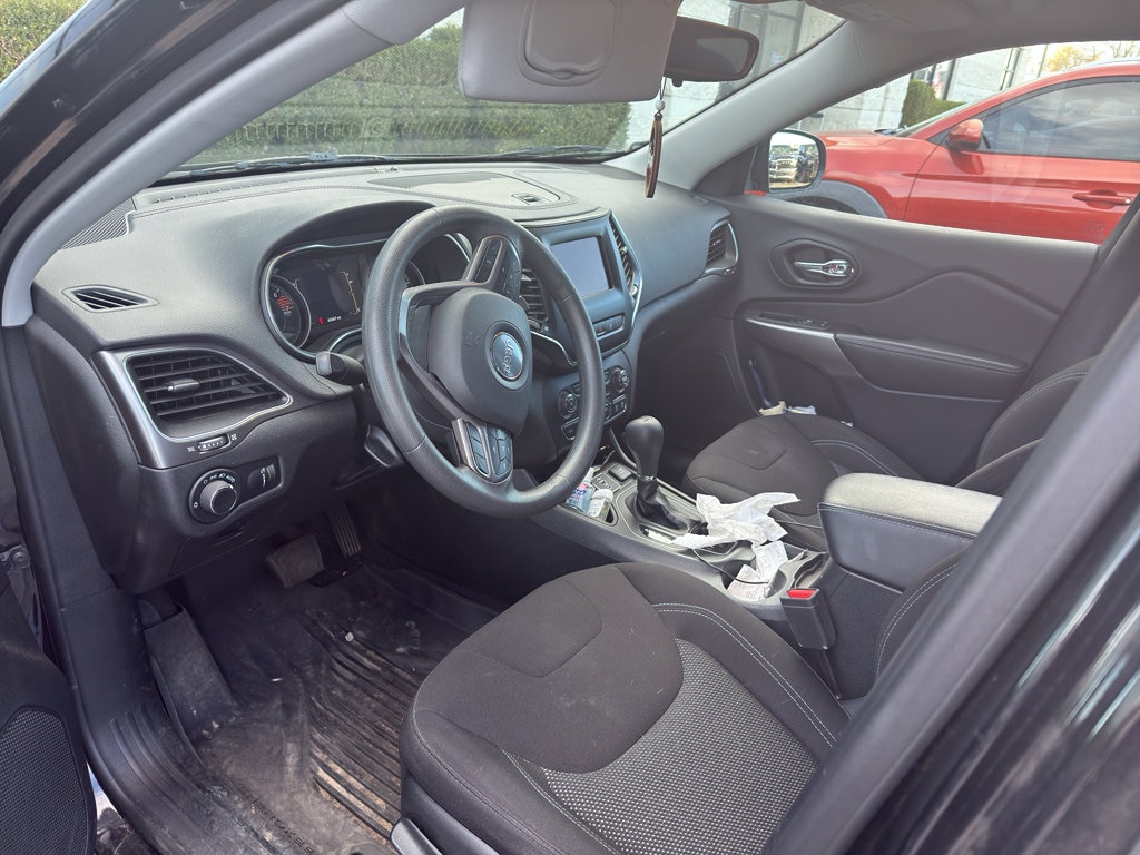 Used 2021 Jeep Cherokee Latitude Latitude FWD