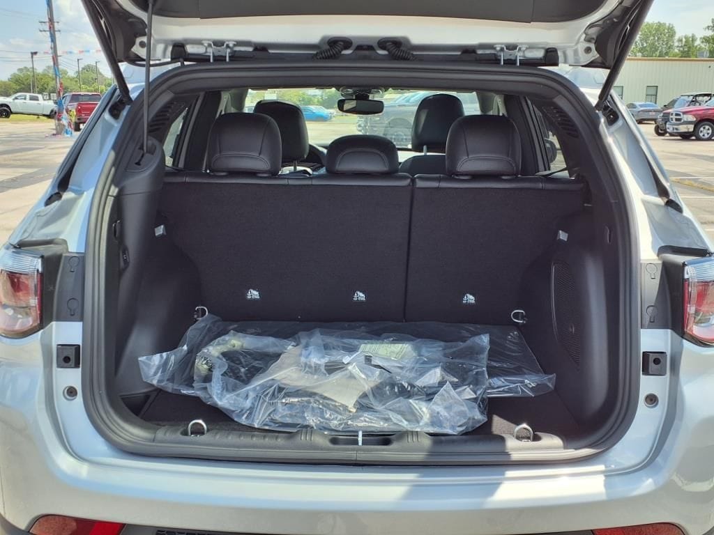 2025 Jeep Compass Latitude - Photo 28