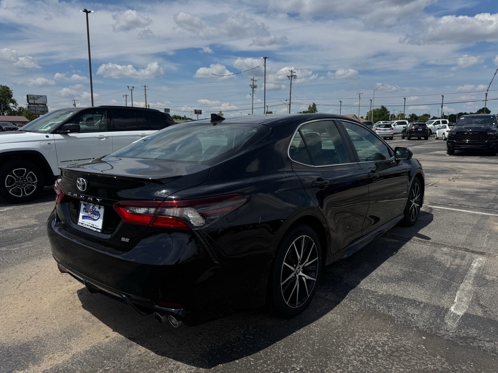 Used 2021 Toyota Camry SE Sedan