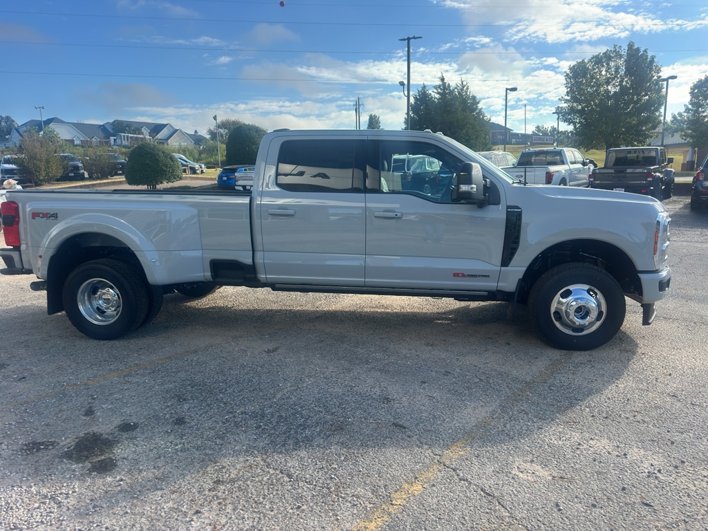 New 2026 Ford F-350 Platinum Crew Cab