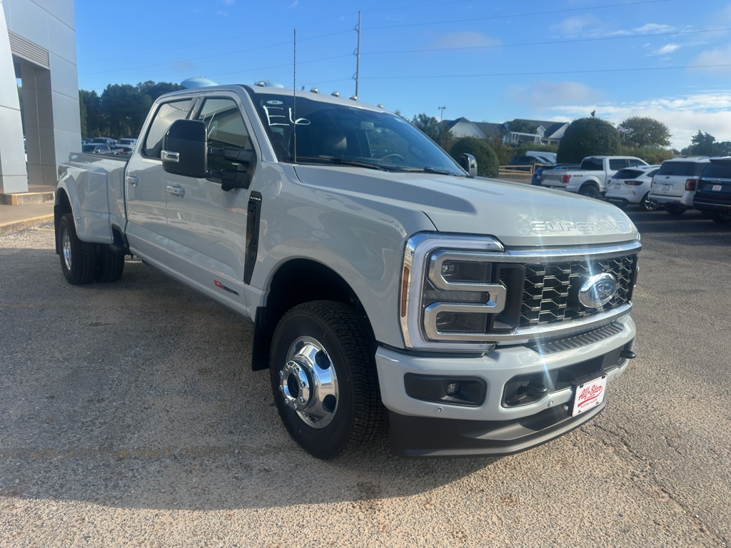 New 2026 Ford F-350 Platinum Crew Cab