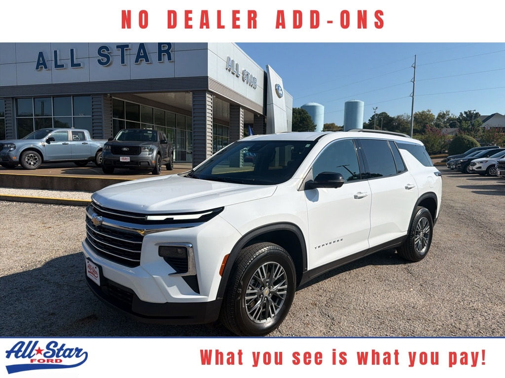 Used 2024 Chevrolet Traverse FWD LT