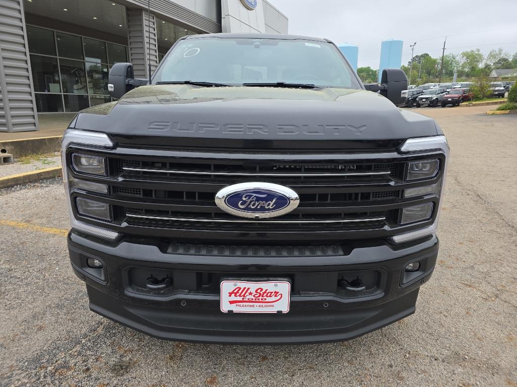 2025 Ford F-250 Platinum photo 2