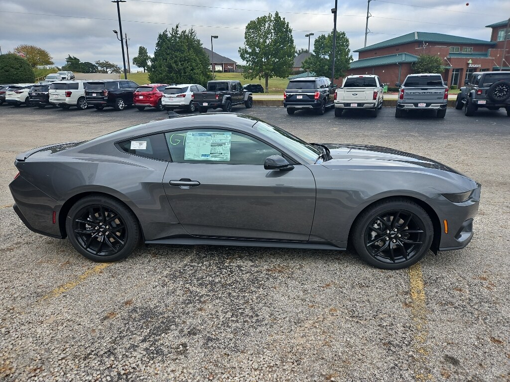 2026 Ford Mustang EcoBoost photo 3