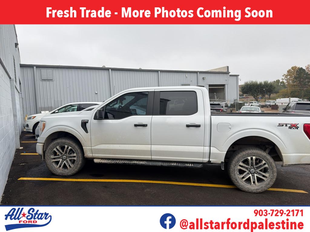 2022 Ford F-150 XL's photo