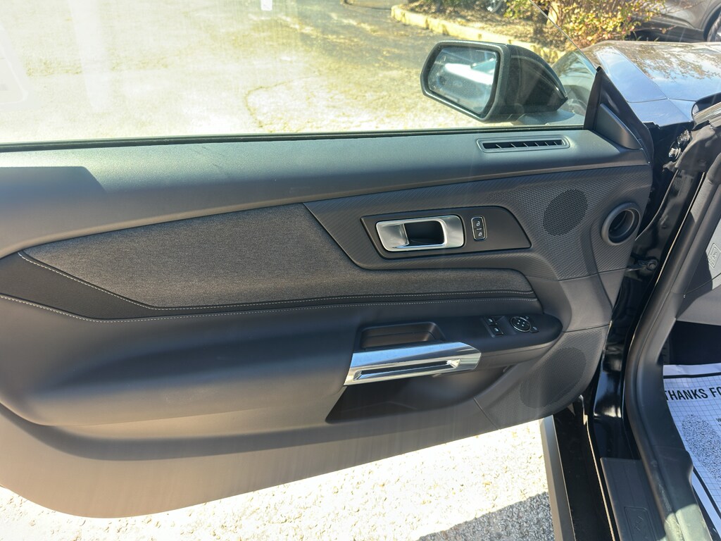 2025 Ford Mustang GT Fastback - Photo 21