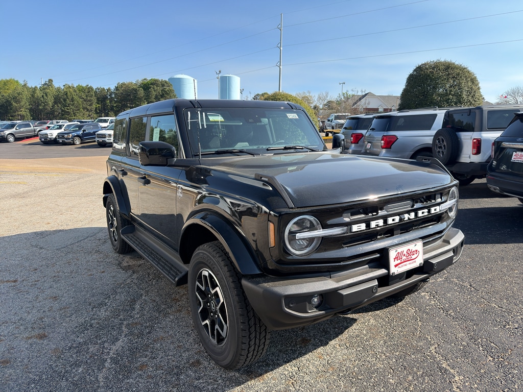 New 2026 Ford Bronco Outer Banks SUV