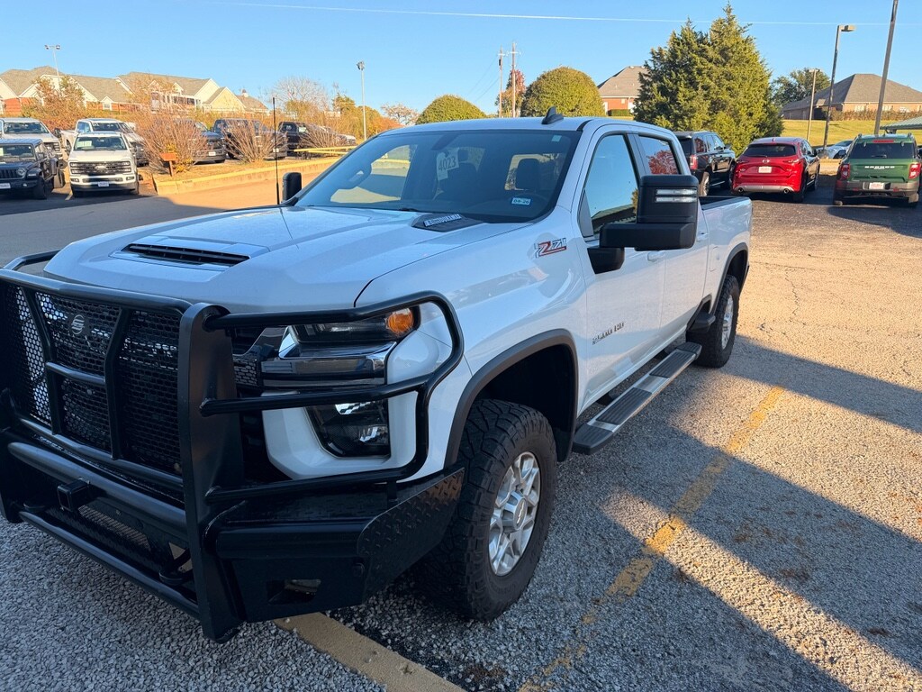 Used 2023 Chevrolet Silverado LT Crew Cab
