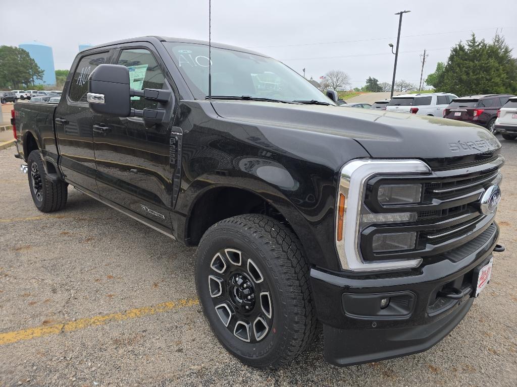 2025 Ford F-250 Platinum photo 3