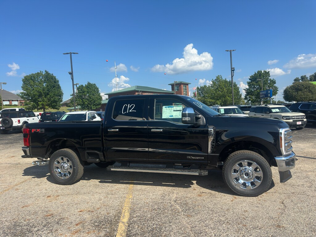 2025 Ford F-250 Lariat photo 4