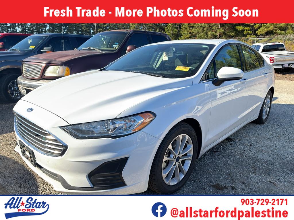 2020 Ford Fusion SE's photo
