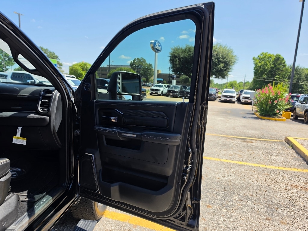 2024 RAM Ram 2500 Pickup Laramie Limited - Photo 16