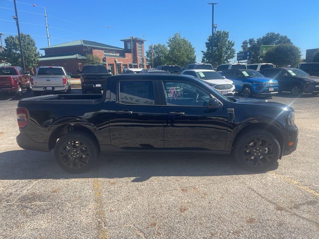 2025 Ford Maverick XLT photo 3