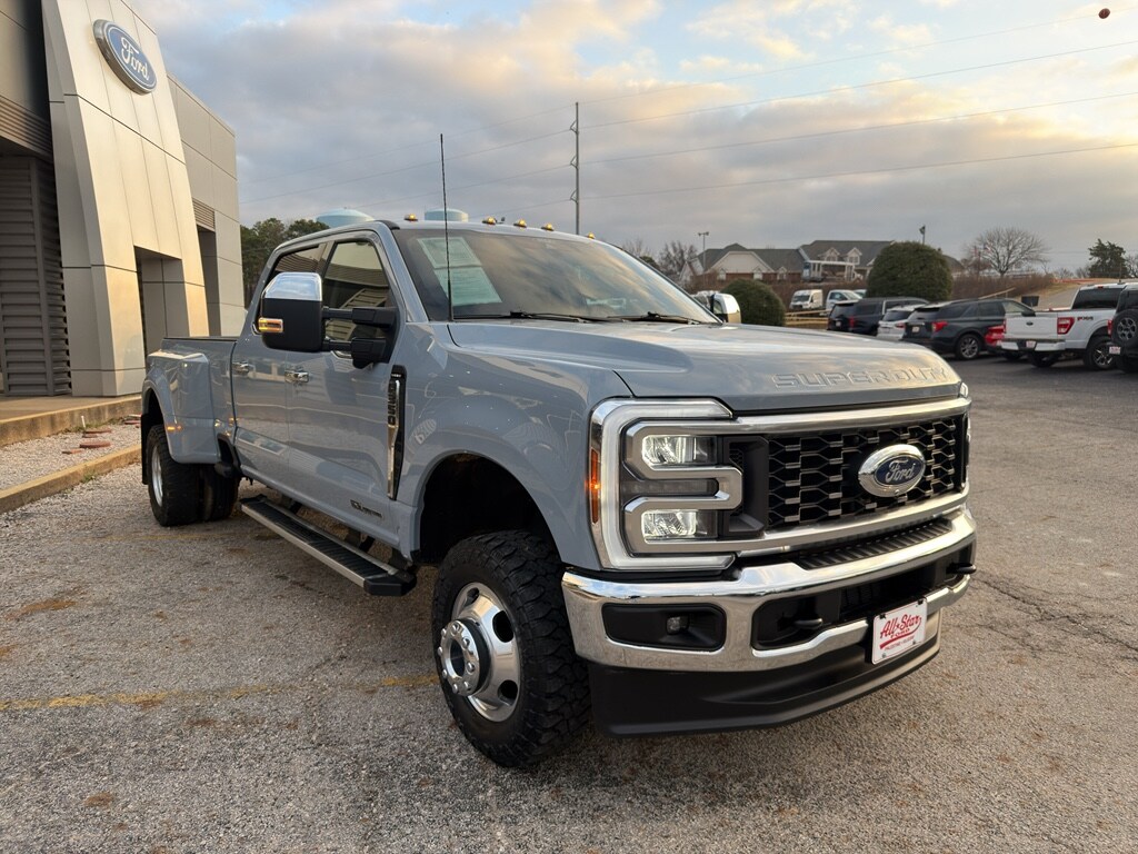 Used 2025 Ford F-350 Lariat SD Crew Cab