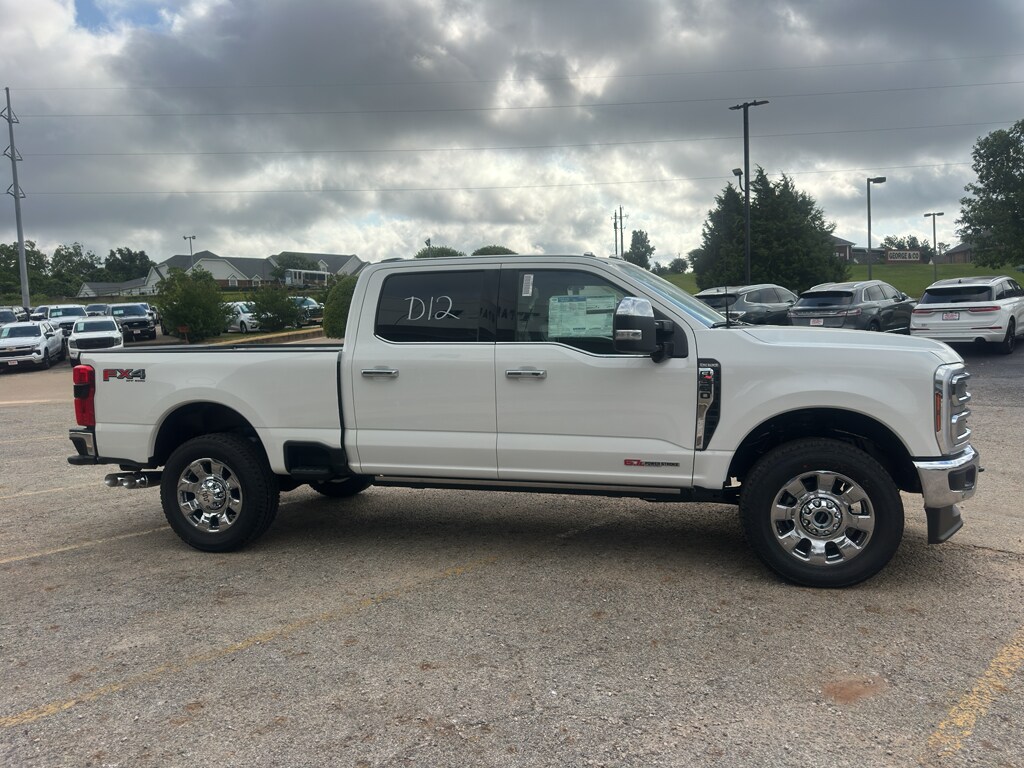 2025 Ford F-350 King Ranch photo 2