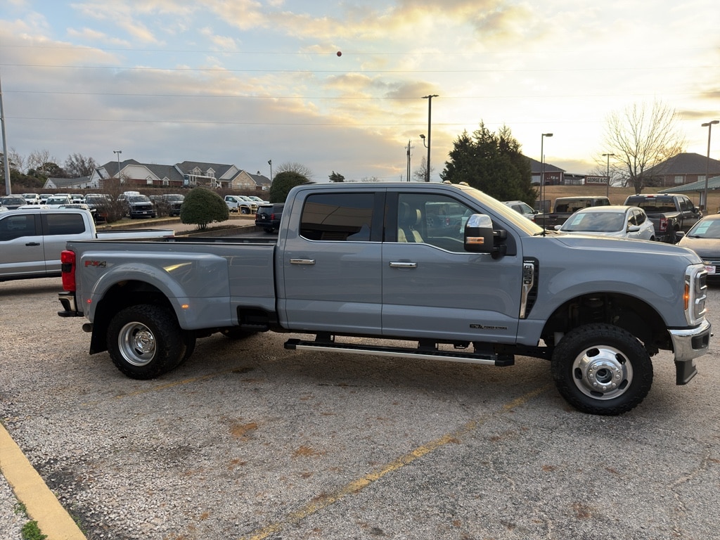 Used 2025 Ford F-350 Lariat SD Crew Cab