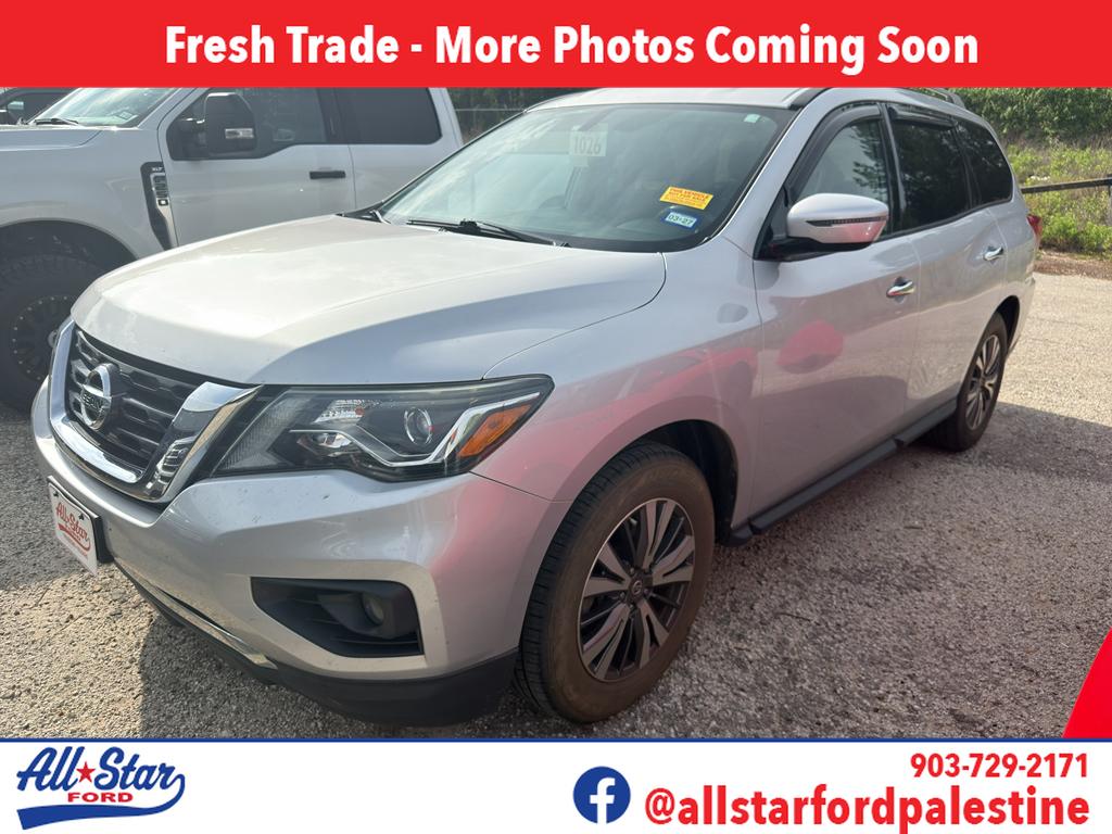 2019 Nissan Pathfinder SV 2WD's photo