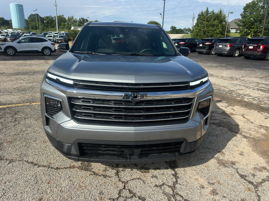 Used 2024 Chevrolet Traverse 1LT with VIN 1GNERGKS1RJ163080 for sale in Palestine, TX