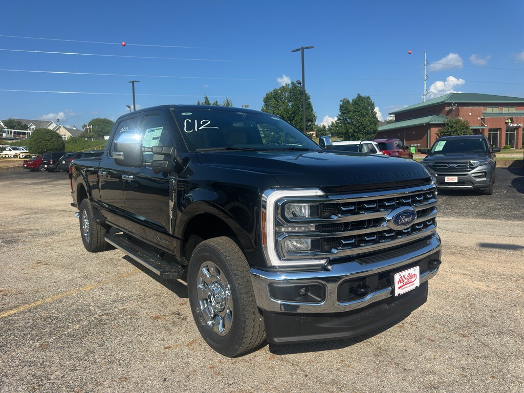 2025 Ford F-250 Lariat photo 3