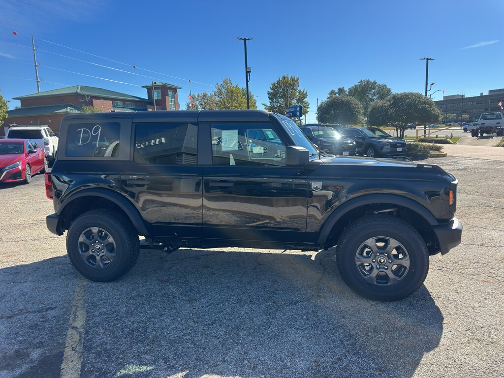 2025 Ford Bronco Big Bend photo 3