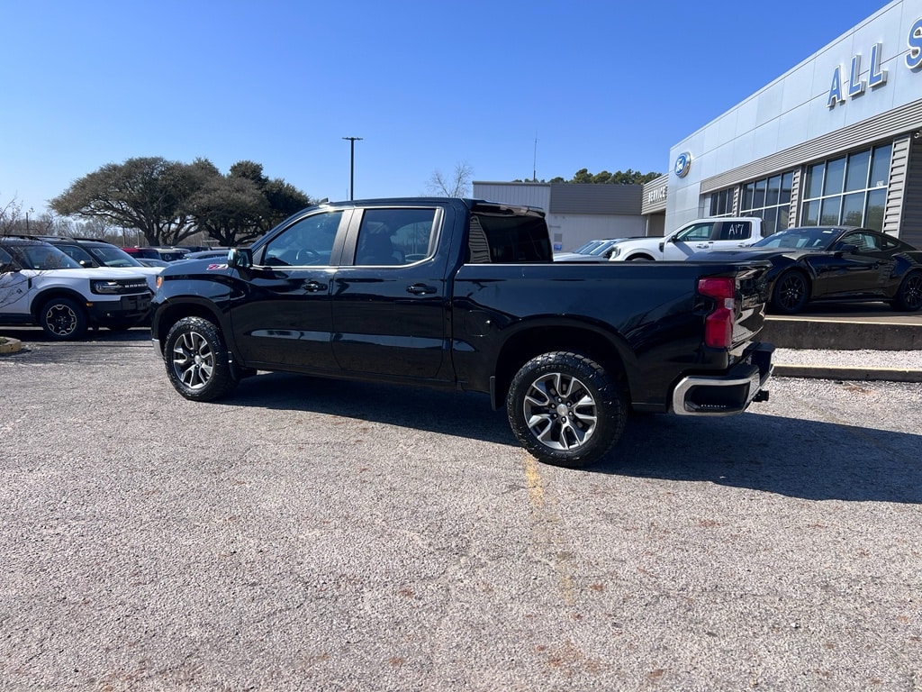 Used 2023 Chevrolet Silverado LT Crew Cab