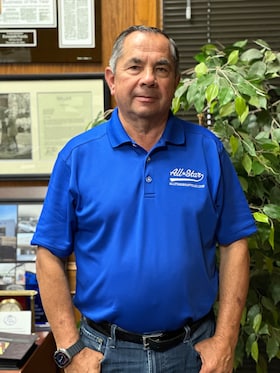 Staff member Fernando Varela from ID_54f68822cbc8