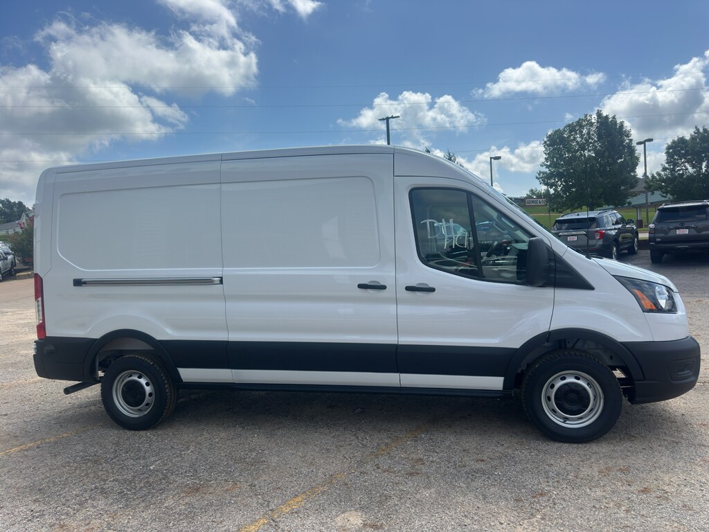 2025 Ford Transit Cargo Van photo 4