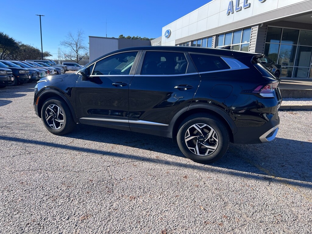 Used 2025 Kia Sportage LX Sport Utility